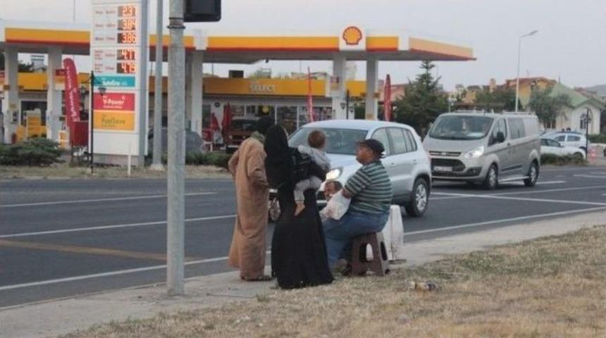 Ekmek Parası İ&ccedil;in Hayatlarını Tehlikeye Atıyorlar