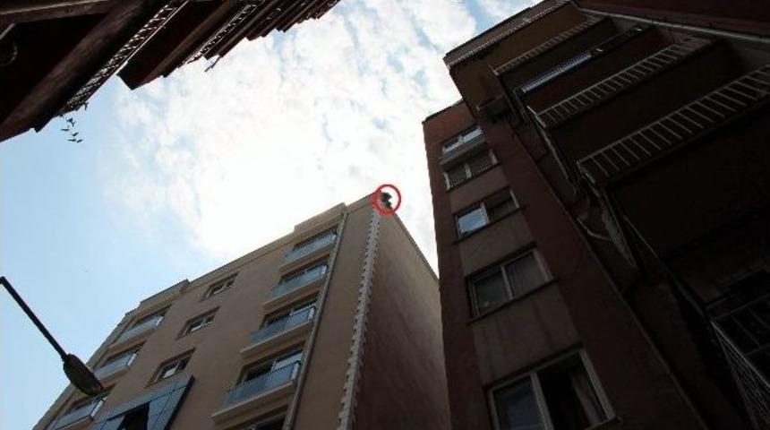 Eşini İkna Edemeyince İntihar Etmek İstedi