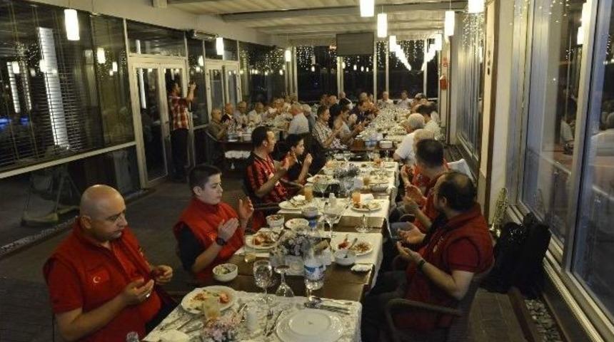Eskişehirspor&rsquo;un Efsaneleri İftar Yemeğinde Buluştu