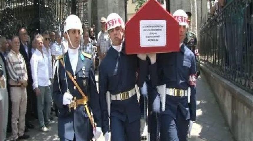 Tahsin Şahinkaya I&ccedil;in Cenaze T&ouml;reni D&uuml;zenleniyor (1)