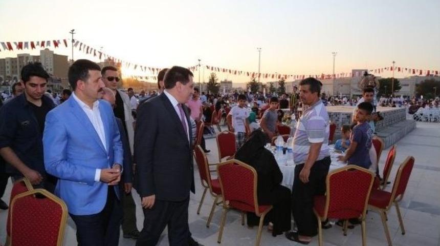 Eyy&uuml;biye&rsquo;de Kardeşlik Sofrası