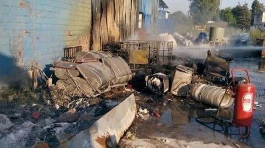 Geri D&ouml;n&uuml;ş&uuml;m Fabrikasındaki Yangın Kısa S&uuml;rede S&ouml;nd&uuml;r&uuml;ld&uuml;