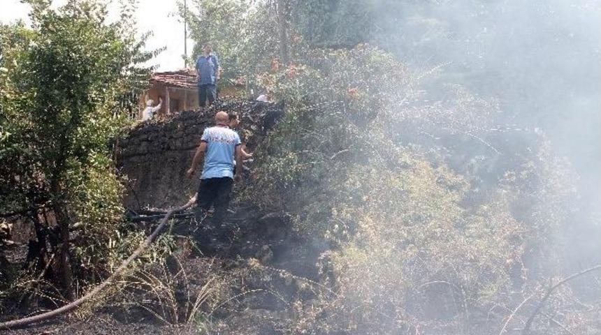 Başkent&rsquo;te Gecekondu Yangını