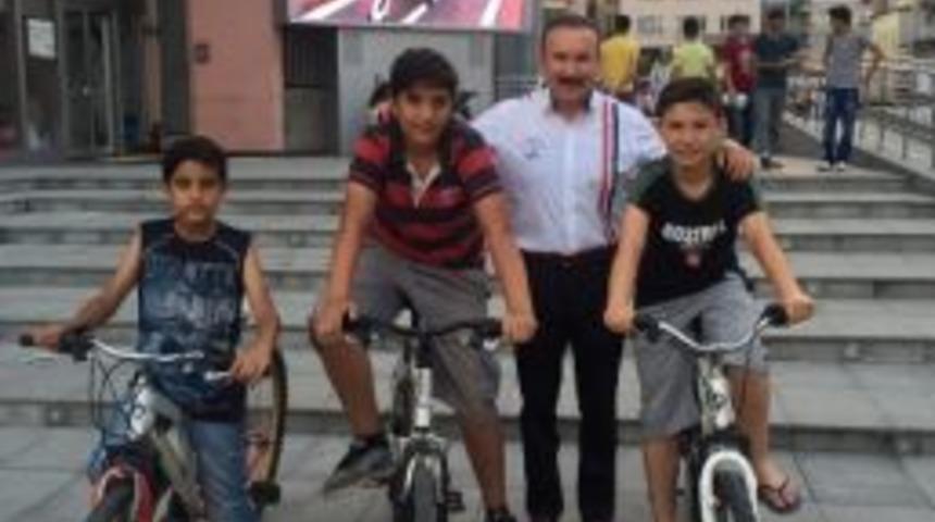 &Ccedil;ocuklardan Doğan&rsquo;a Bisiklet Teşekk&uuml;r&uuml;