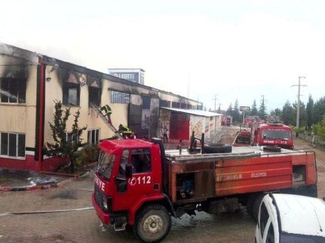 Isparta Osb'de Fabrikada Yangın Çıktı (2) - Yeniden