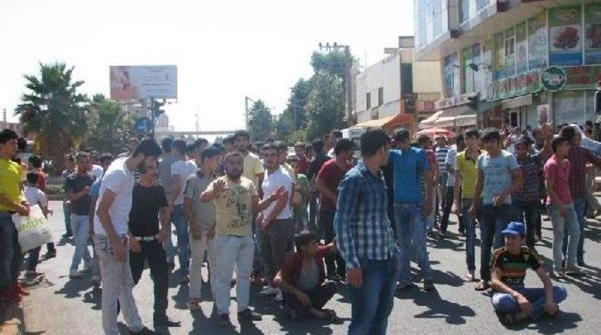 Elektrik Kesintilerine Tepki G&ouml;steren Gruba Polis M&uuml;dahalesi