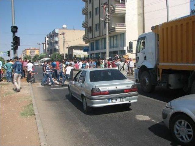 Elektrik Kesintilerine Tepki Gösteren Gruba Polis Müdahalesi