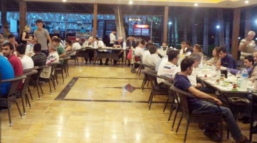 Ko&ccedil;yiğit Ailesi İftarda Bir Araya Geldi