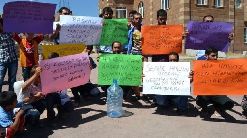 Ahlat'ta Su Protestosu