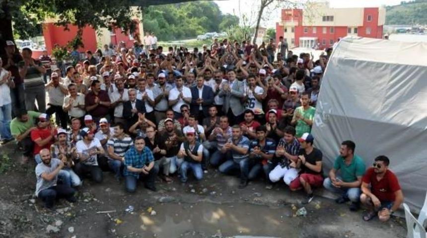 Chp'li Akkaya'dan 2 Asgari &Uuml;cret Eylemi Yapan Madencilere Destek (2)