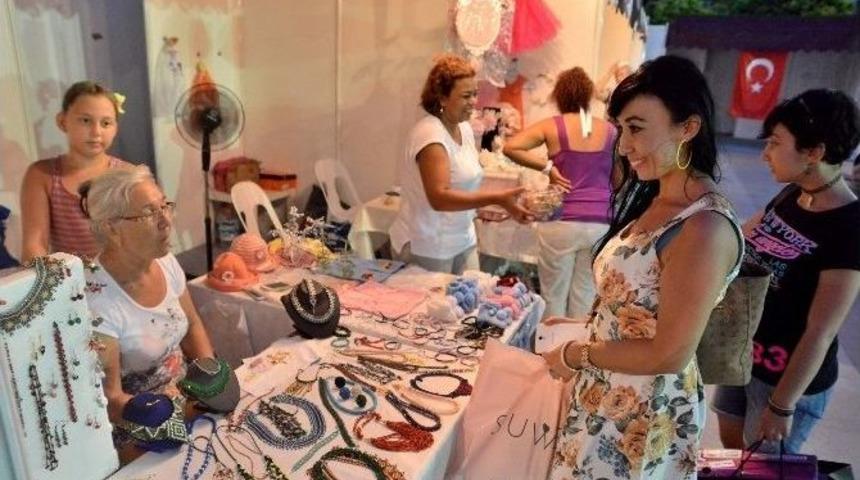 Kadınların &lsquo;el İzi Pazarı&rsquo; Kent Meydanında