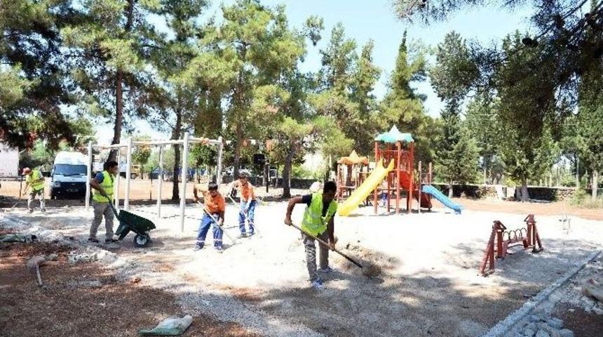 Muratpaşa Belediyesi&rsquo;nden Yeşilk&ouml;y İlk&ouml;ğretim Okulu&rsquo;na Park