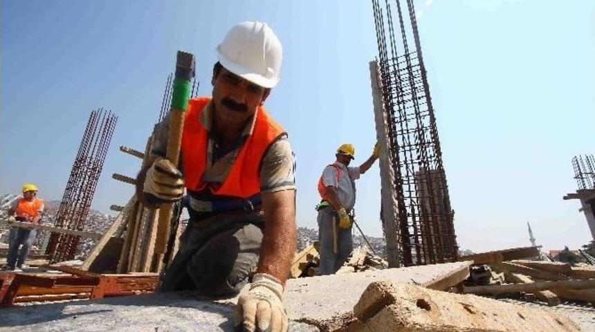 Bayraklı&rsquo;nın Hizmet Binasının İnşaat Alanı Genişledi