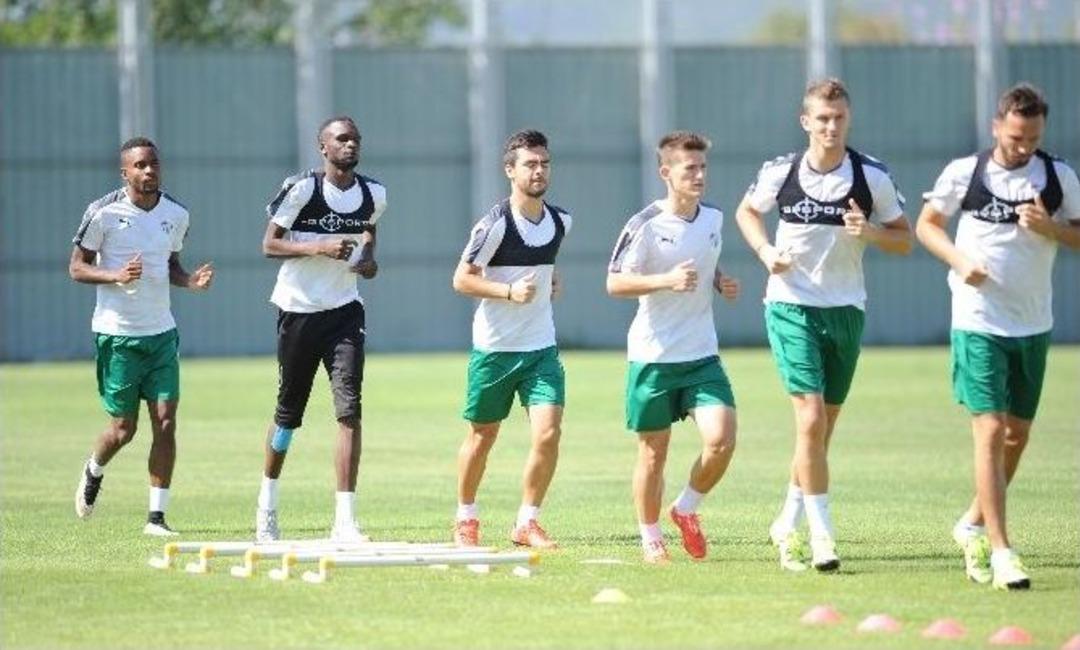 Bursaspor&rsquo;da Yeni Sezon Hazırlıkları S&uuml;r&uuml;yor