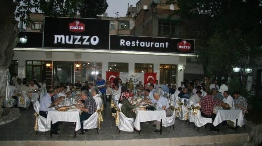 Toplumun B&uuml;t&uuml;n Kesimleri Belediyenin İftarında Buluştu