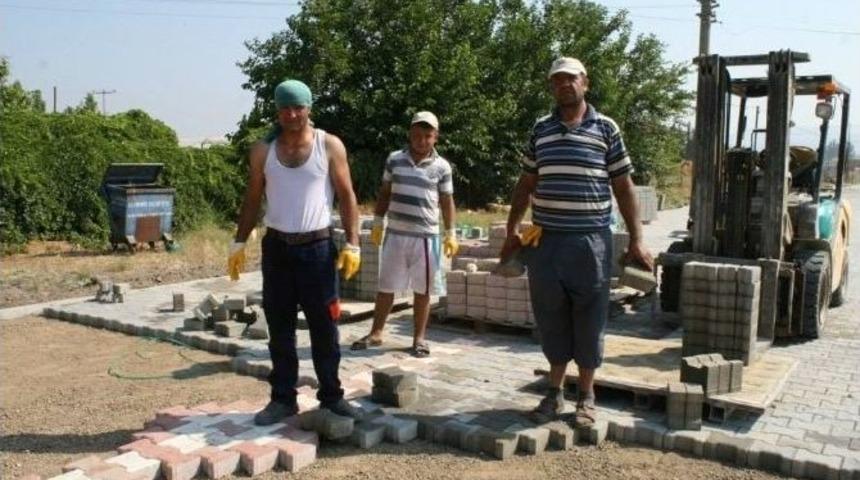 Altınova&rsquo;da Yol Hamlesi