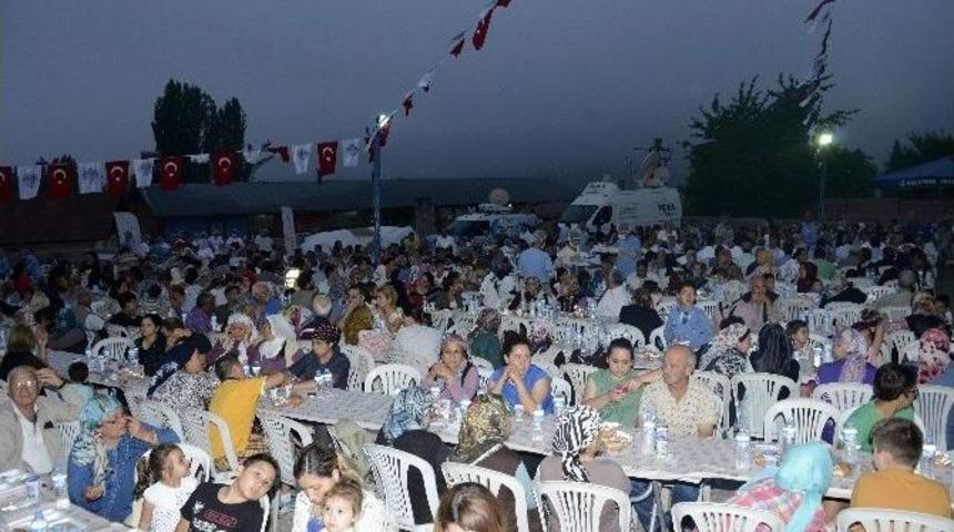 Başkan Kocamaz, &Ccedil;amlıyayla Halkı İle İftarda Buluştu