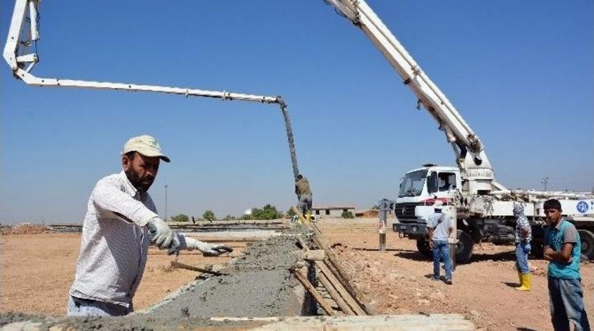 Ceylanpınar Belediyesi&rsquo;nden Halı Saha Projesi