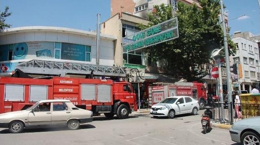 Suriyelilerin Kaldığı İkametin Terasında Yangın