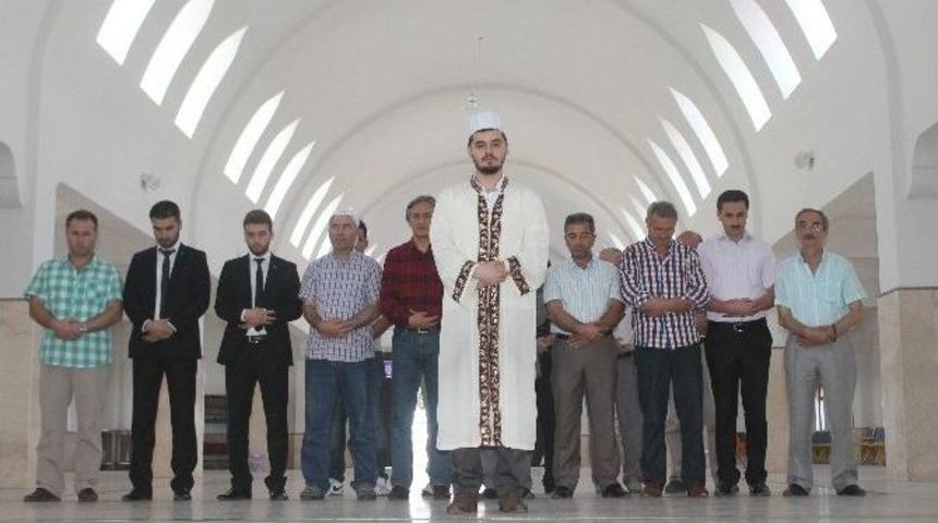 Hayatını Kaybeden &Uuml;lk&uuml; Ocakları Başkanı İ&ccedil;in Gıyabi Cenaze Namazı