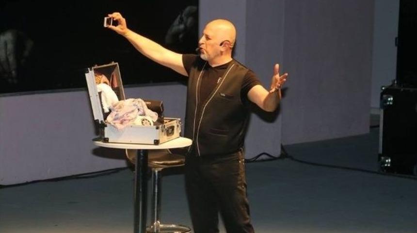 Yavuz Se&ccedil;kin G&uuml;lmekten Kırdı Ge&ccedil;irdi