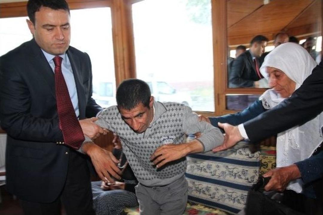 Ağrı&rsquo;da Tekerlekli Sandalye Dağıtımı