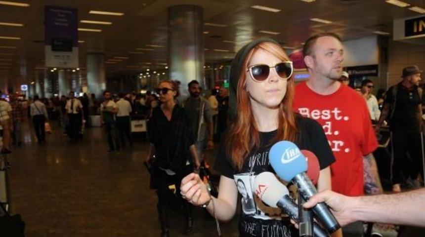 Hem Keman &Ccedil;alacak Hem Dans Edecek