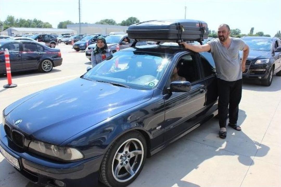 Gurbet&ccedil;iler Bayram &Ouml;ncesi Kapıkule&rsquo;de &lsquo;sınırları&rsquo; Zorluyor