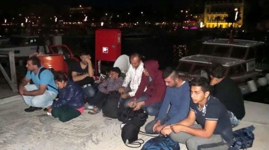 &Ccedil;anakkale'de 63 Ka&ccedil;ak Yakalandı