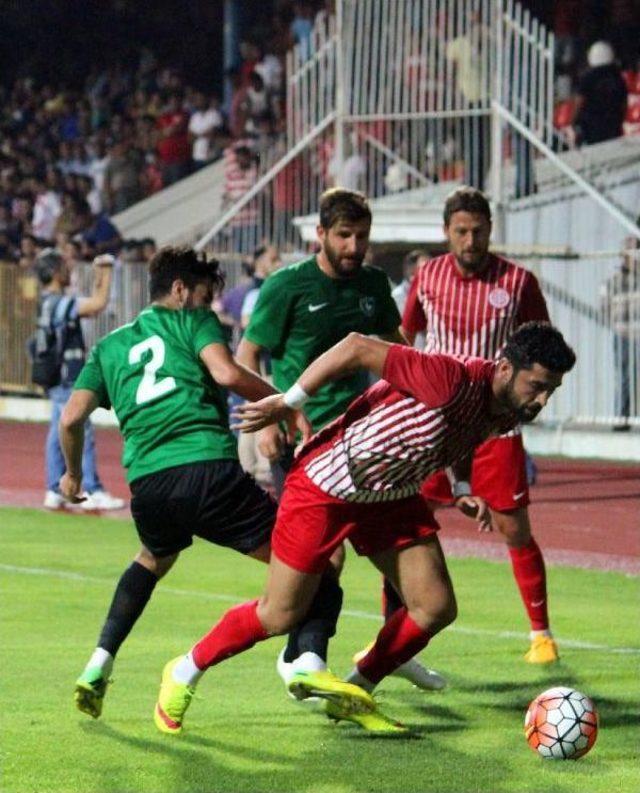 Antalyaspor, Denizlispor’U 3- 0 Yendi