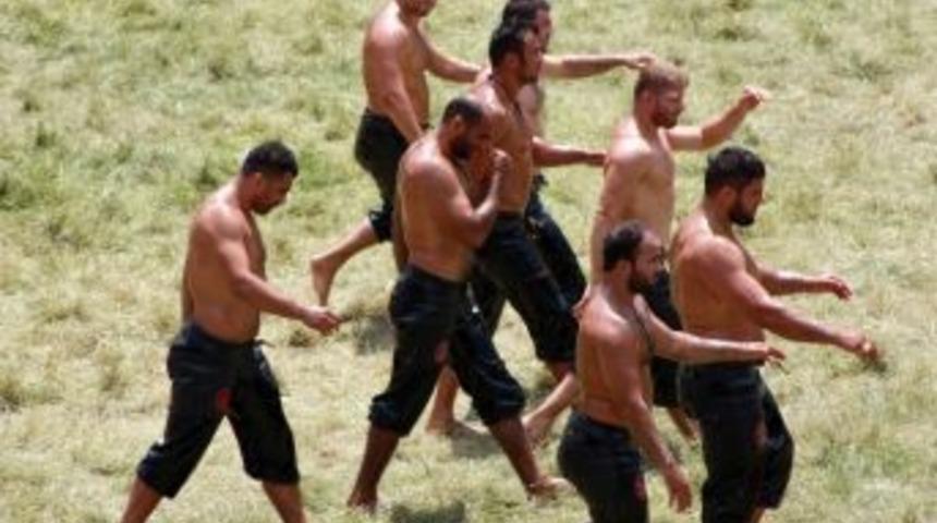 654. Kırkpınar Yağlı G&uuml;reşleri&rsquo;nde Nefesler Kesilecek