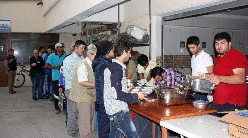 Her G&uuml;n 250 Kişiye İftar