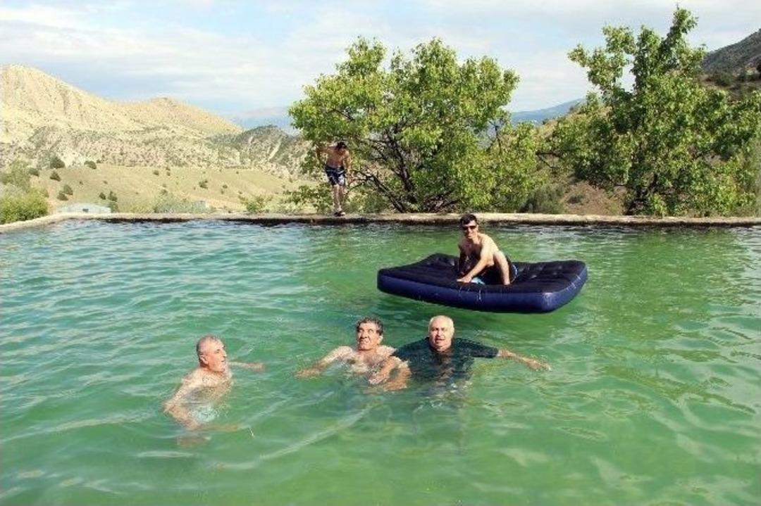 Doğu&rsquo;da Sıcak Hava Bunaltıyor