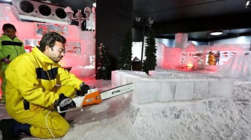T&uuml;rkiye'nin Ilk Buz Heykel M&uuml;zesi Antalya'da