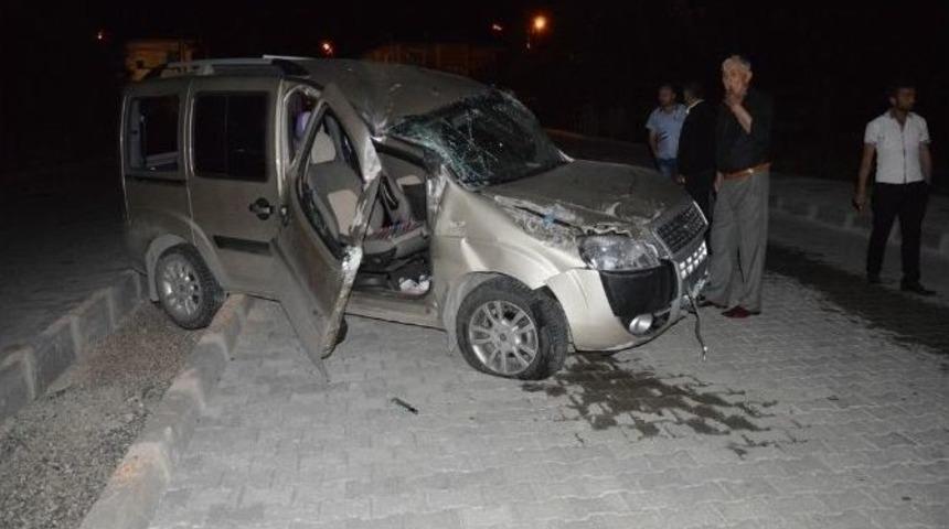 Tokat’ta Trafik Kazası: 3 Yaralı