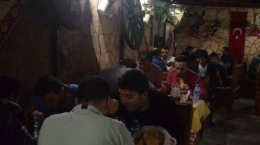 Pehlivanların Onuruna İftar Yemeği