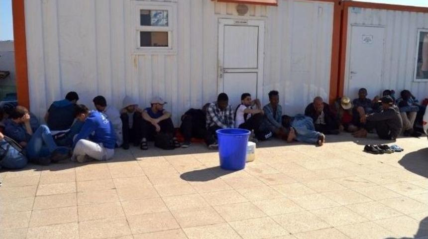 Balıkesir&rsquo;de 48 Ka&ccedil;ak G&ouml;&ccedil;men Yakalandı