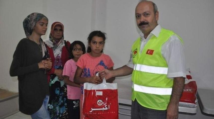 İkbal-der, Yetimlerin Y&uuml;z&uuml;n&uuml; G&uuml;ld&uuml;rd&uuml;