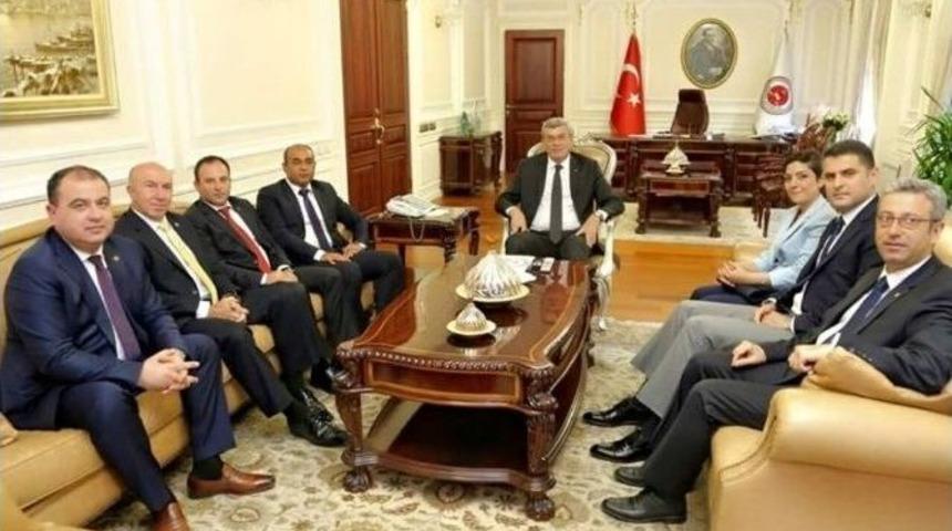 Barolar &rsquo;avukatlık Yasası&rsquo;nda D&uuml;zenlemeler İ&ccedil;in D&uuml;ğmeye Bastı