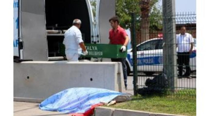 Chinese Woman Dies By Bus In Southern Turkey