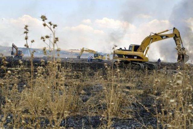 Diyarbakır'da Fidan Diken Hdp'li Milletvekili Ve Başkanlara Taşlı Saldırı