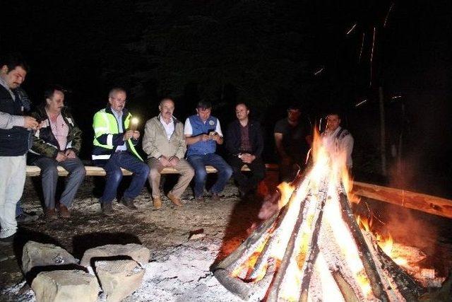 (özel Haber) Milletvekili Kahveci, Orman İşçileri İle Bin 800 Rakımlı Tepede İftar Yaptı