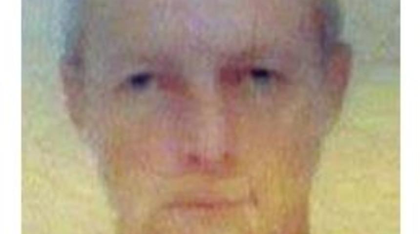 İrlandalı Turist Otel Odasında &Ouml;ld&uuml;