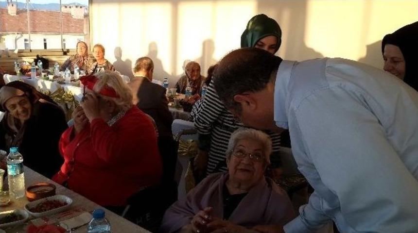 Vali Kaban, Şehit Yakınları, Gaziler Ve Aileleri, Huzurevi Sakinleri, Koruyucu Aileler Ve Kimsesiz Çocuklarla Bir Araya Geldi