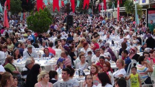 Edirne’De 5 Bin Kişilik Sokak Iftarı