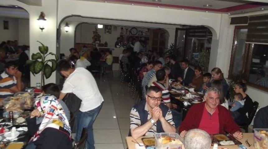 K&uuml;re M&uuml;ft&uuml;l&uuml;ğ&uuml; Esnaf Ve Daire Amirlerini İftar Sofrasında Buluşturdu