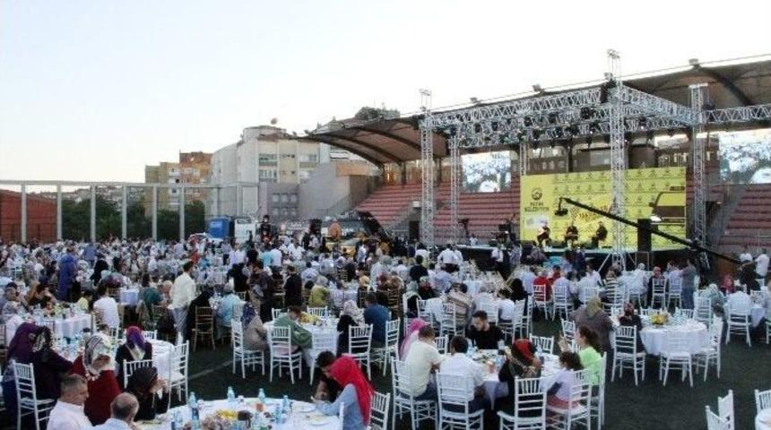 Cumhurbaşkanı Erdoğan, Taksicilerin İftarına Telekonferansla Bağlandı