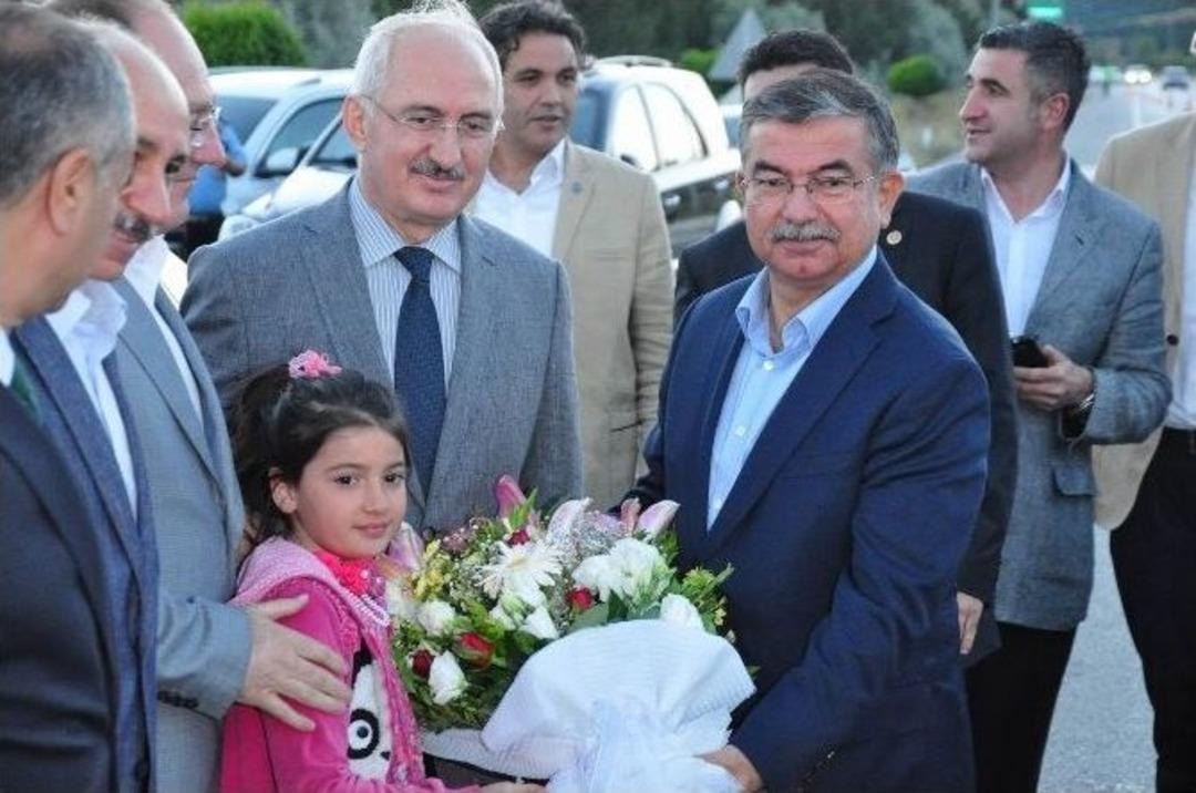 Sivas&rsquo;ta Binlerce İnsan Tek Sofrada Buluştu