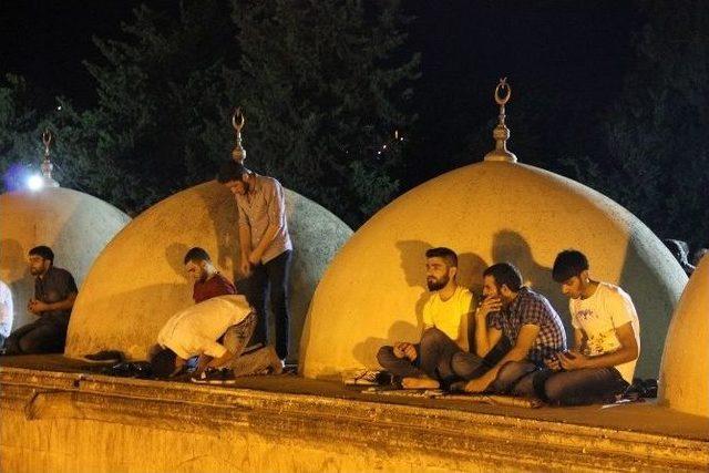 Şanlıurfa’da Kadir Gecesi Yoğunluğu