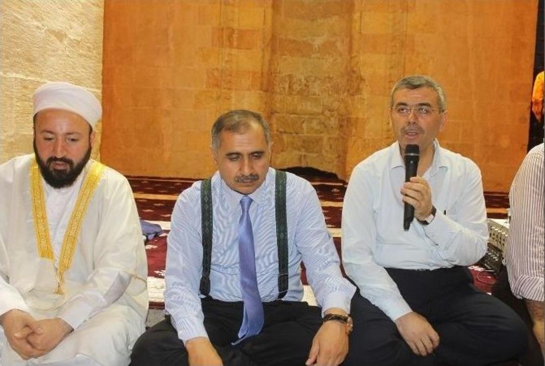 Mardin&rsquo;de Kadir Gecesi Tarihi Medresede İhya Edildi